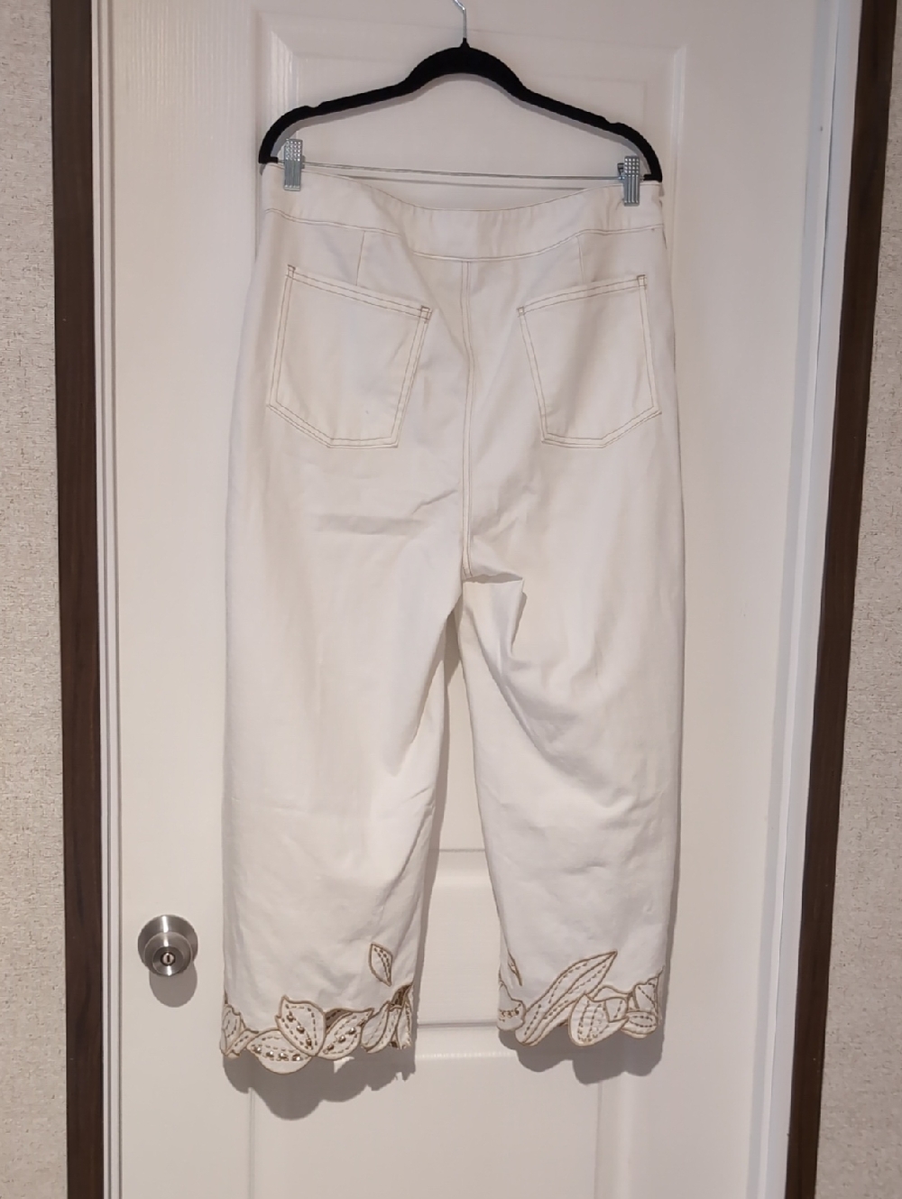 Chicos Wide Leg Crops, 2.5/14 - Picture 3 of 15